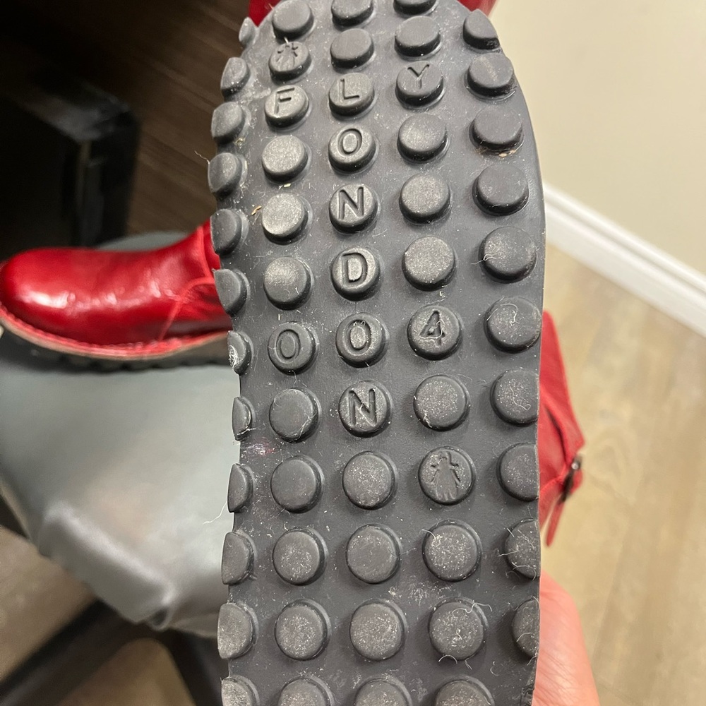 FLY LONDON BOOTS